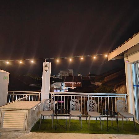 Sunshine House George Town Exterior foto